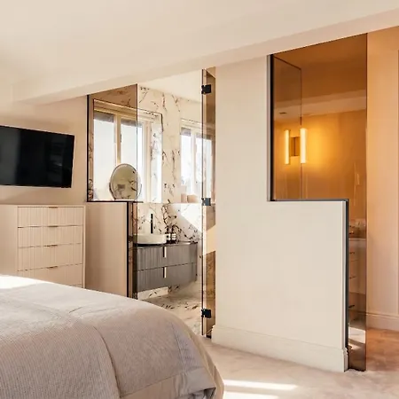 The Luxury Penthouse Apartment *